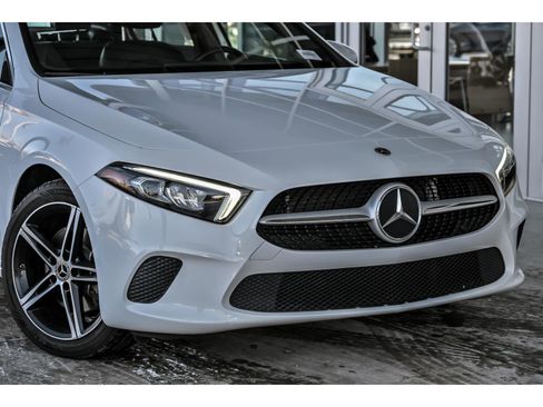 Used 2021 Mercedes-Benz A 220 4MATIC image 2