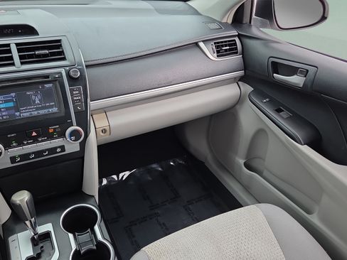 Used 2014 Toyota Camry LE FWD image 15