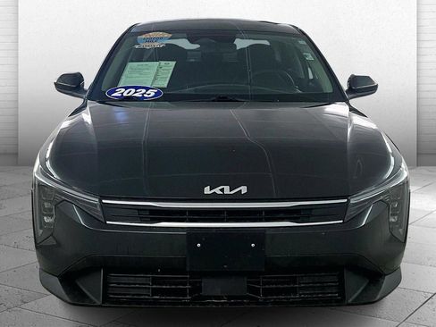 Used 2025 Kia K4 LXS image 2