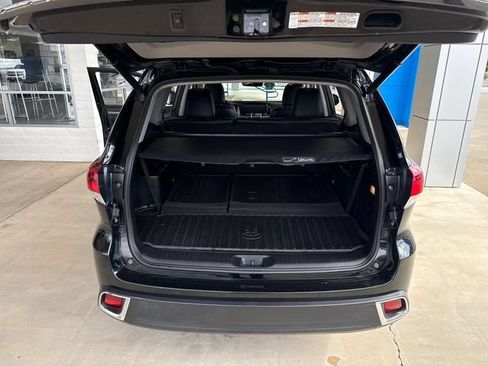 Used 2018 Toyota Highlander Limited AWD/4WD image 23
