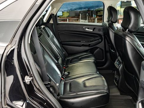 Used 2019 Ford Edge Titanium FWD image 45