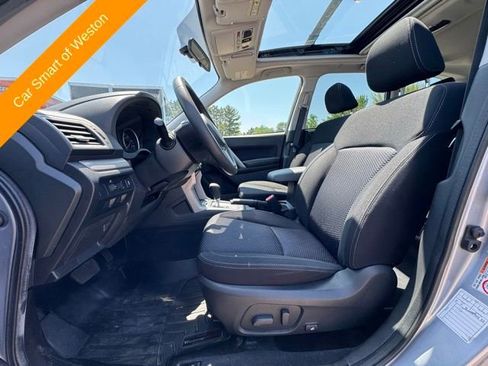 Used 2017 Subaru Forester 2.5i Premium w/ All-Weather Package AWD/4WD image 10