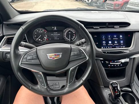 Used 2022 Cadillac XT5 Luxury AWD/4WD image 10