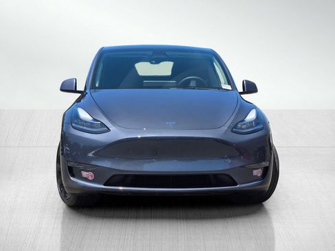 Used 2023 Tesla Model Y Long Range AWD/4WD image 3