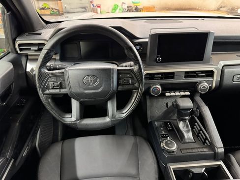Used 2024 Toyota Tacoma SR5 AWD/4WD image 18