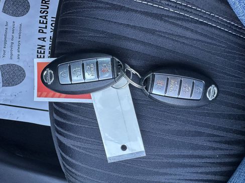 Used 2016 Nissan Sentra SV FWD image 29