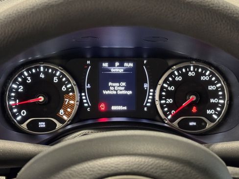 Used 2020 Jeep Renegade Sport image 31