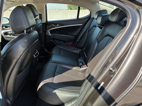 Used 2026 Genesis G70 2.5T RWD image 28
