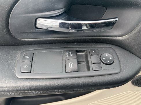 Used 2015 RAM C/V Tradesman w/ UConnect Hands-Free Group image 16