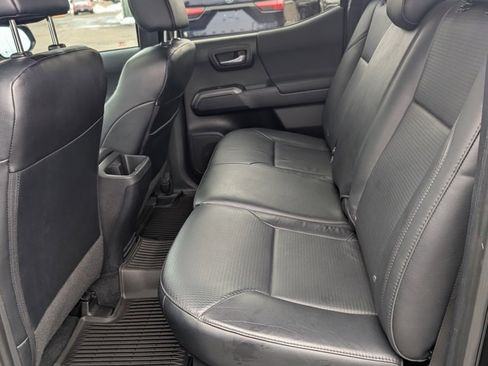 Certified 2021 Toyota Tacoma TRD Off-Road w/ TRD Premium Off Road Package image 16