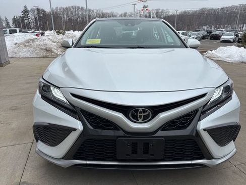 Used 2022 Toyota Camry XSE image 2