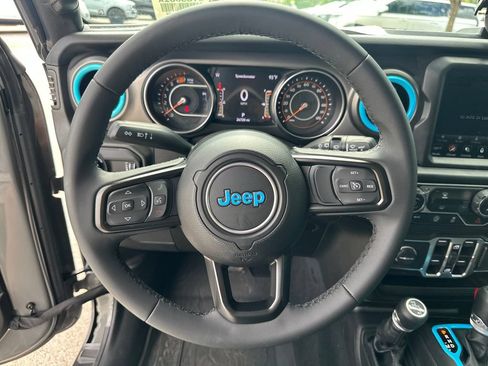 Used 2023 Jeep Wrangler Unlimited Sport AWD/4WD image 22