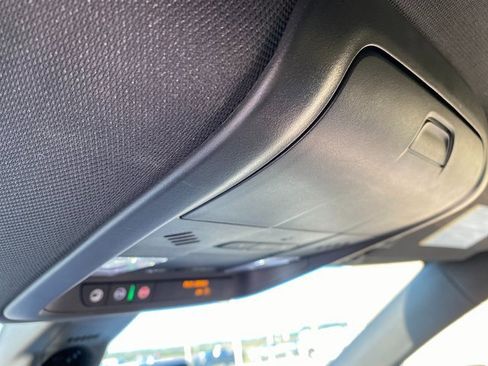 Used 2024 Buick Enclave Premium image 28