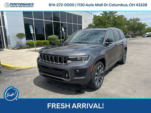 Used 2023 Jeep Grand Cherokee L Overland w/ Advanced Protech Group III AWD/4WD image 8