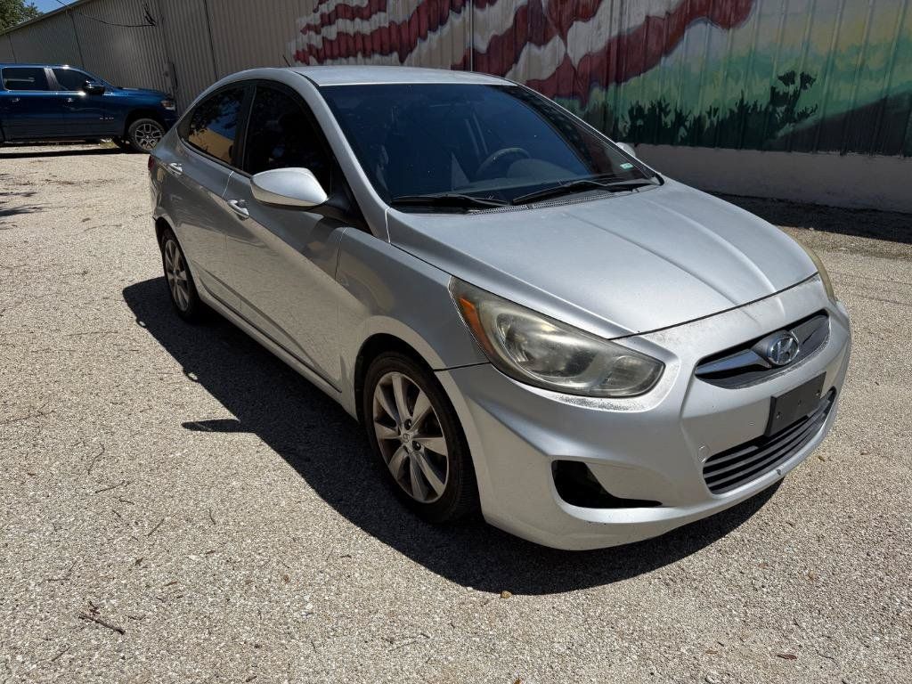 Used 2012 Hyundai Accent GLS w/ Premium Pkg 3 FWD image 1