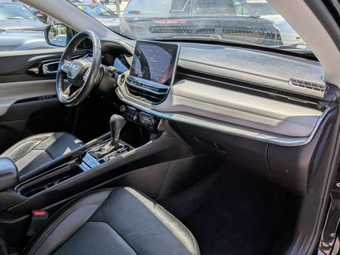 Used 2022 Jeep Compass Limited AWD/4WD image 23