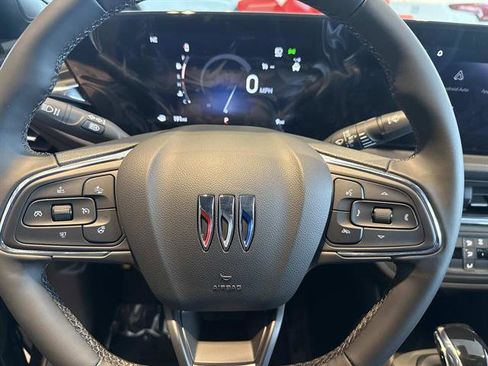 Used 2026 Buick Envista Preferred w/ Convenience I Package image 18