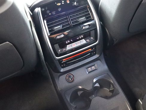 Used 2020 BMW X7 M50i w/ Dynamic Handling Package AWD/4WD image 27