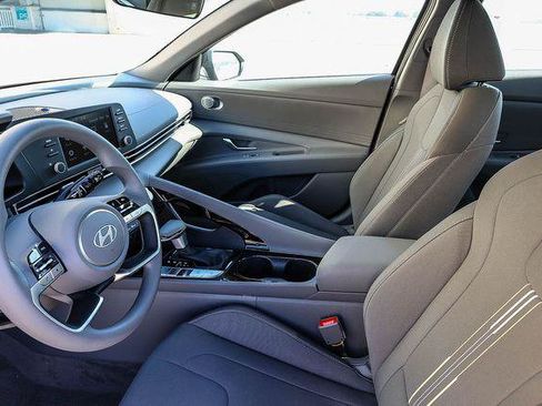 New 2026 Hyundai Elantra Hybrid FWD image 19