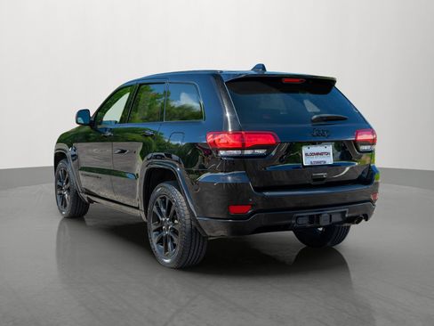 Used 2022 Jeep Grand Cherokee Laredo X AWD/4WD image 5