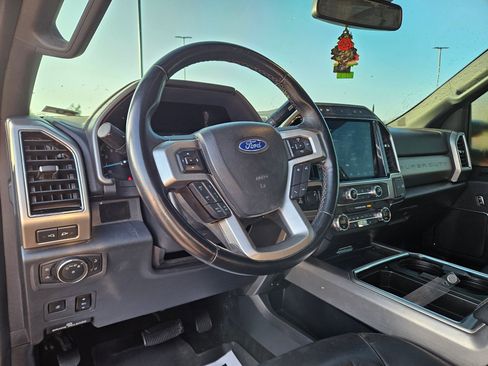 Used 2022 Ford F350 Platinum image 15