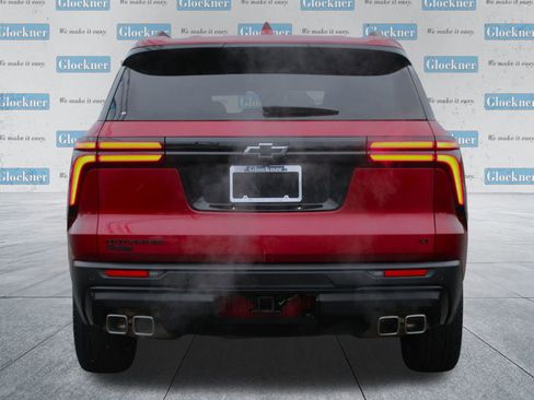 Used 2024 Chevrolet Traverse LT w/ Midnight/Sport Edition image 7