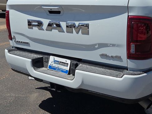 Used 2026 RAM 3500 Laramie AWD/4WD image 15