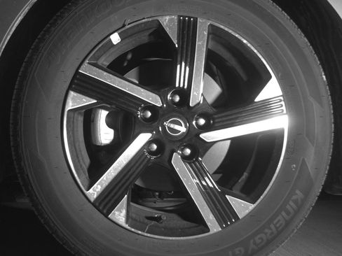 Used 2025 Nissan Sentra SV image 12