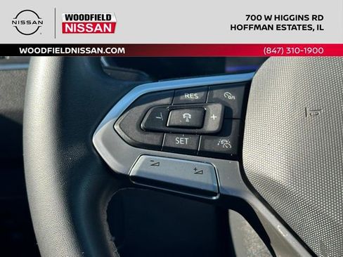 Used 2022 Volkswagen Tiguan SE image 39