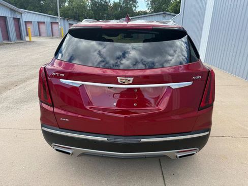 Used 2020 Cadillac XT5 Premium Luxury w/ LPO, Floor Liner Package AWD/4WD image 8