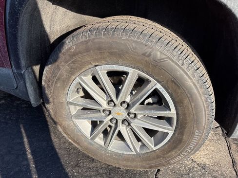 Used 2024 Chevrolet Traverse LT w/ LPO, Floor Liner Package image 8