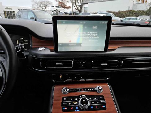 Used 2020 Lincoln Aviator Reserve w/ Equipment Group 202A image 29