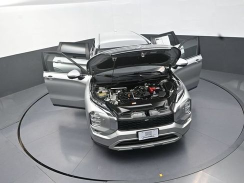 Used 2023 Mitsubishi Outlander SE AWD/4WD image 30
