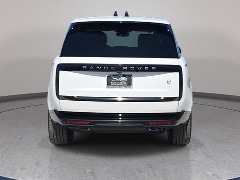 New 2025 Land Rover Range Rover SV image 6