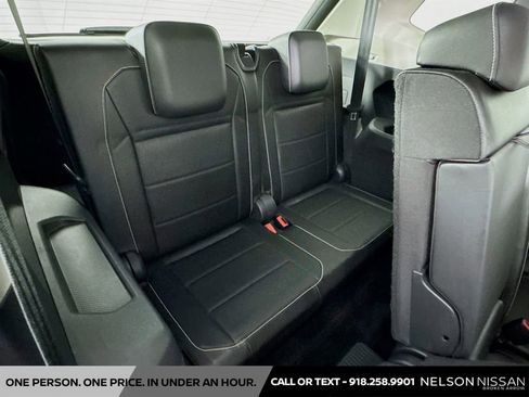 Used 2021 Volkswagen Tiguan SE image 26