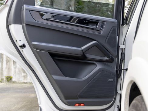 Certified 2025 Porsche Cayenne GTS image 42