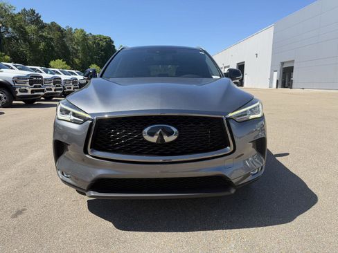 Used 2021 INFINITI QX50 Luxe w/ Appearance Package FWD image 2