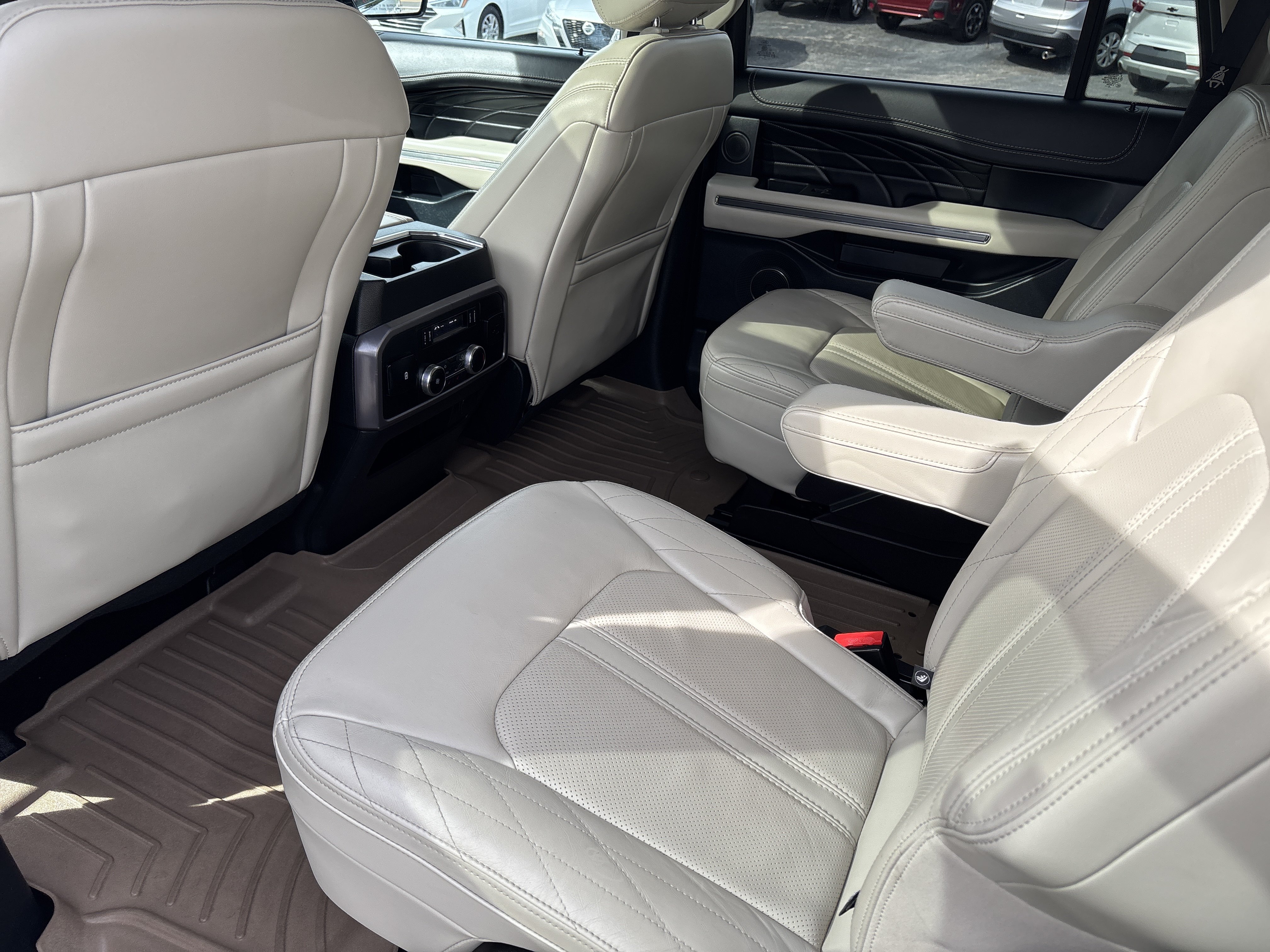 Used 2020 Ford Expedition Max Platinum AWD/4WD image 10