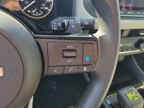 Certified 2023 Nissan Rogue SV FWD image 22