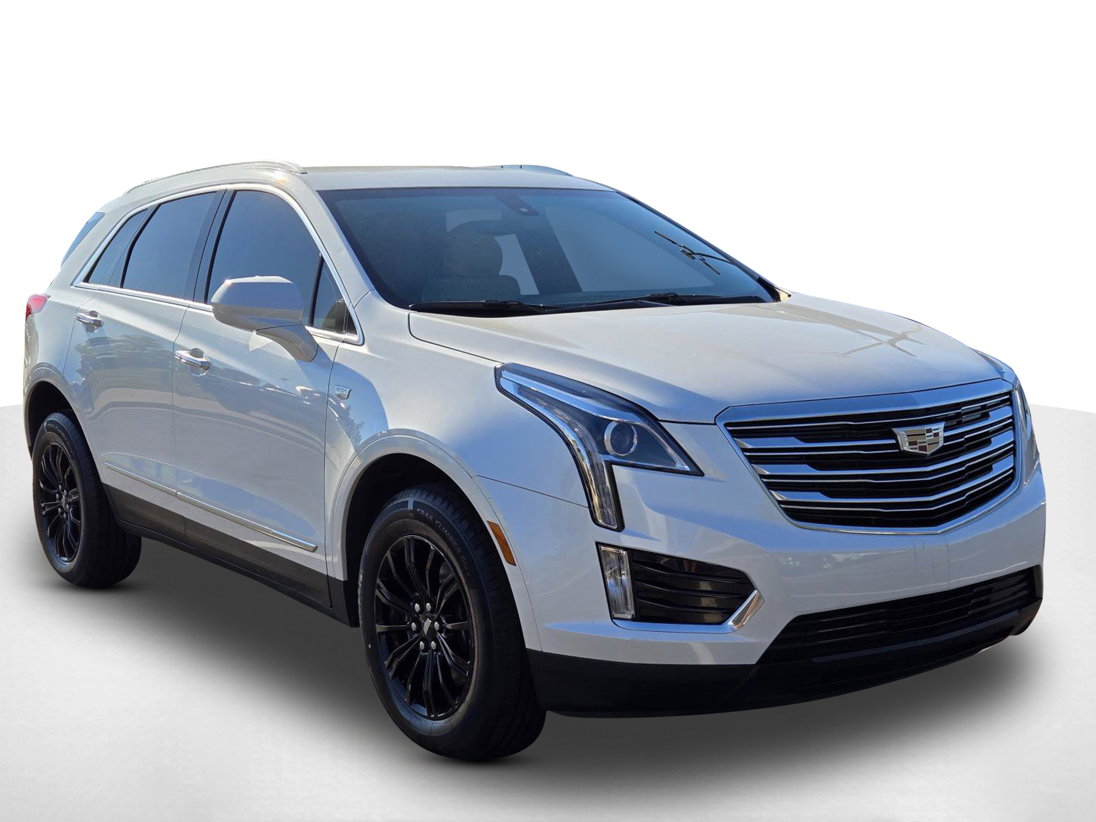 Used 2019 Cadillac XT5 FWD image 3