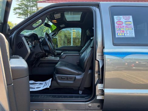 Used 2013 Ford F250 Lariat w/ Lariat Ultimate Pkg AWD/4WD image 21