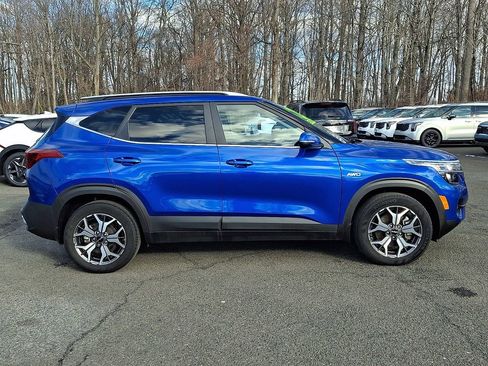 Certified 2023 Kia Seltos EX image 7