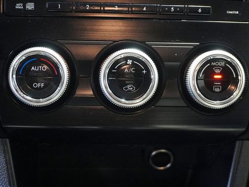 Used 2014 Subaru Crosstrek 2.0i Premium w/ Popular Package #2 image 15