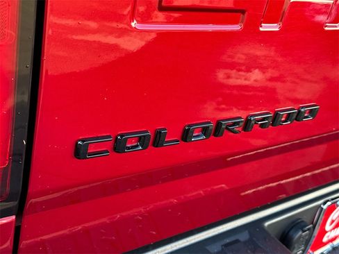 Used 2021 Chevrolet Colorado ZR2 image 7