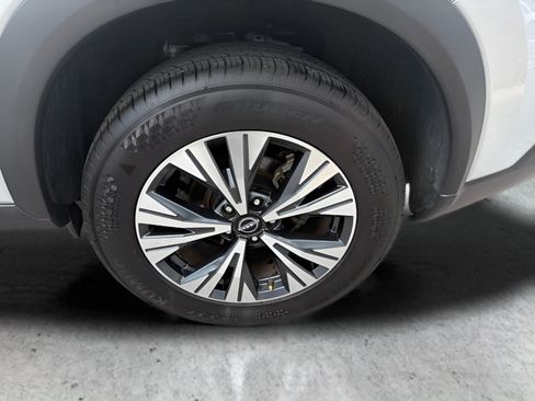 Used 2023 Nissan Rogue SV FWD image 47