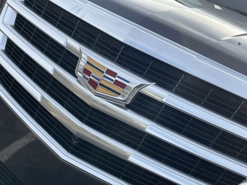 Used 2018 Cadillac Escalade ESV Luxury image 43