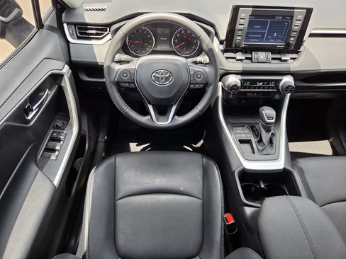 Used 2022 Toyota RAV4 XLE Premium FWD image 13