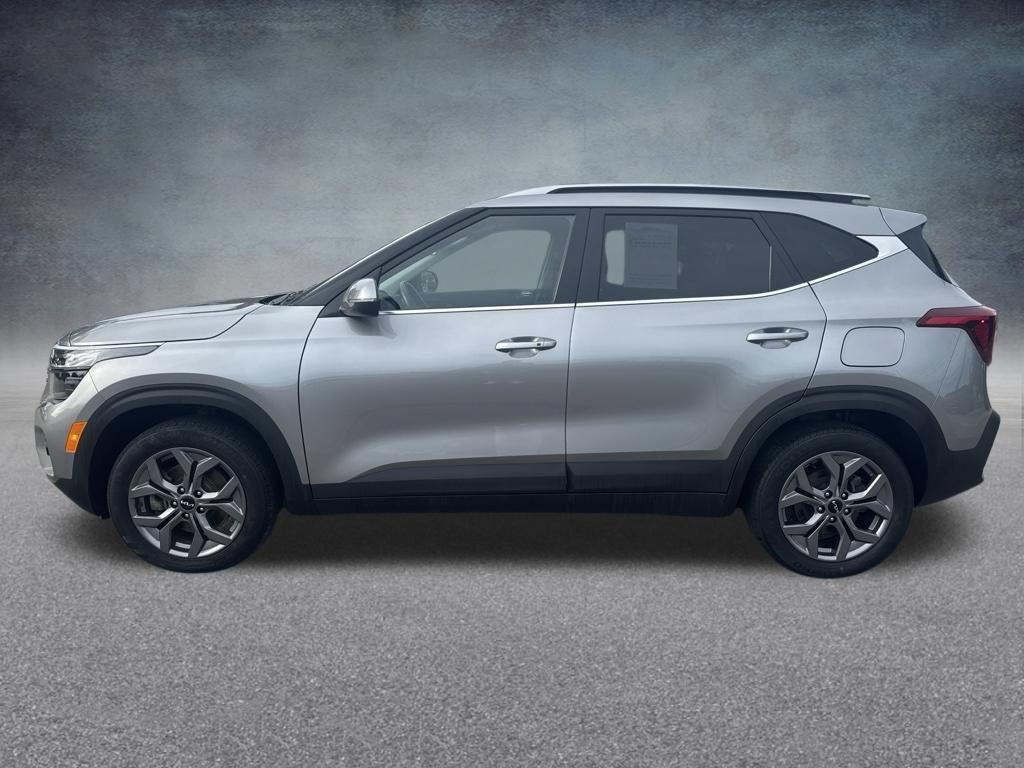 Used 2024 Kia Seltos S AWD/4WD image 3