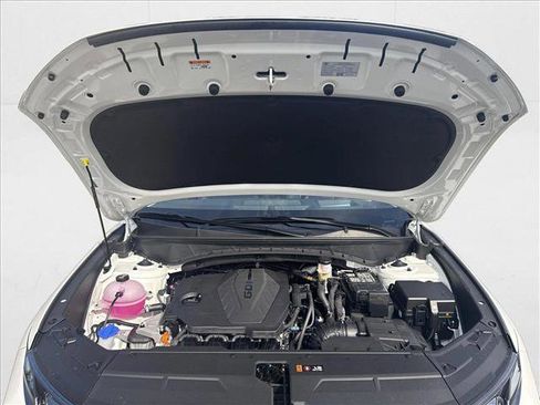 New 2025 Hyundai Tucson Limited image 17