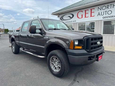 Used 2006 Ford F250 XL AWD/4WD image 10